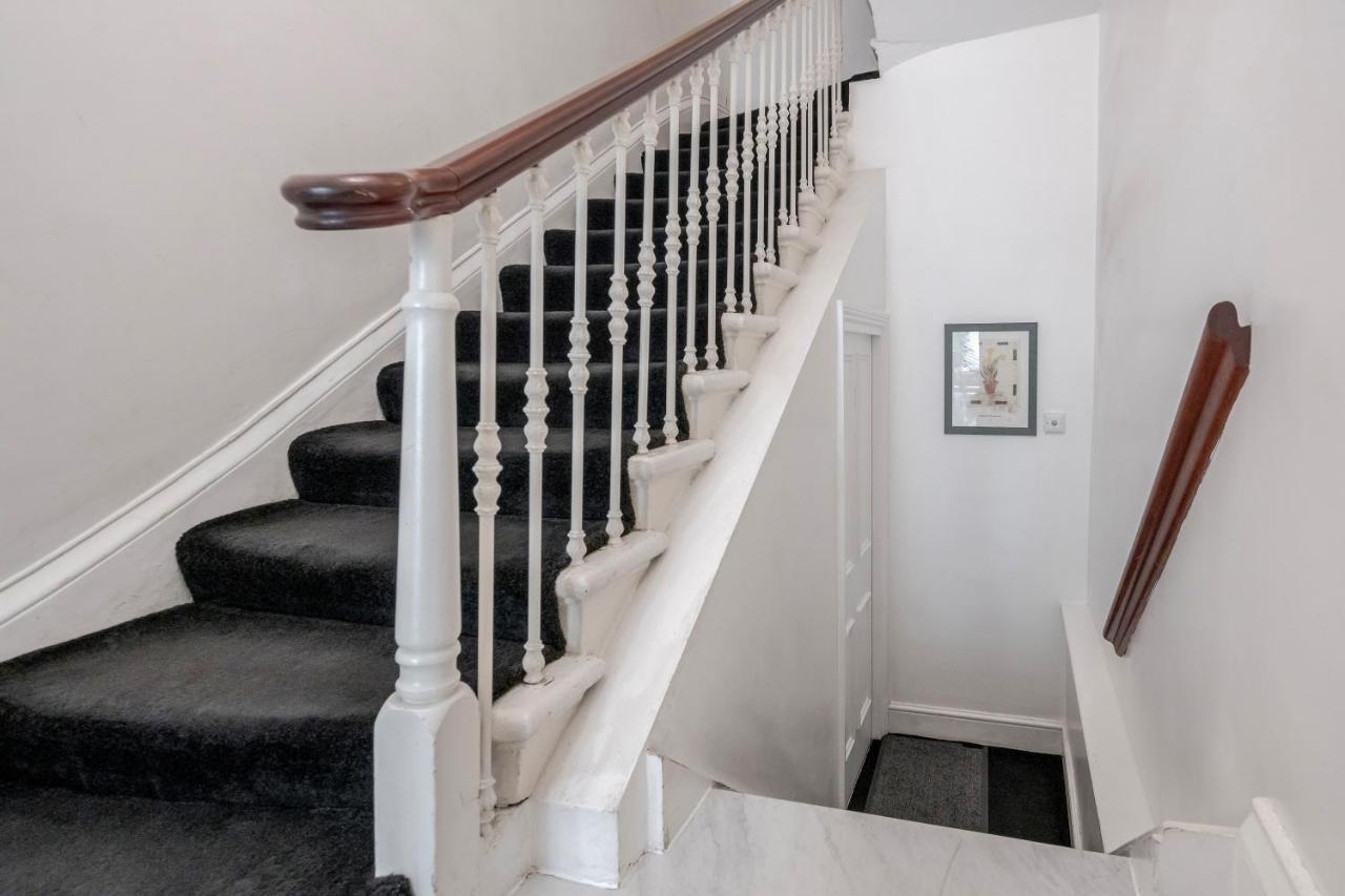Oxford Street Homestay London Exteriör bild