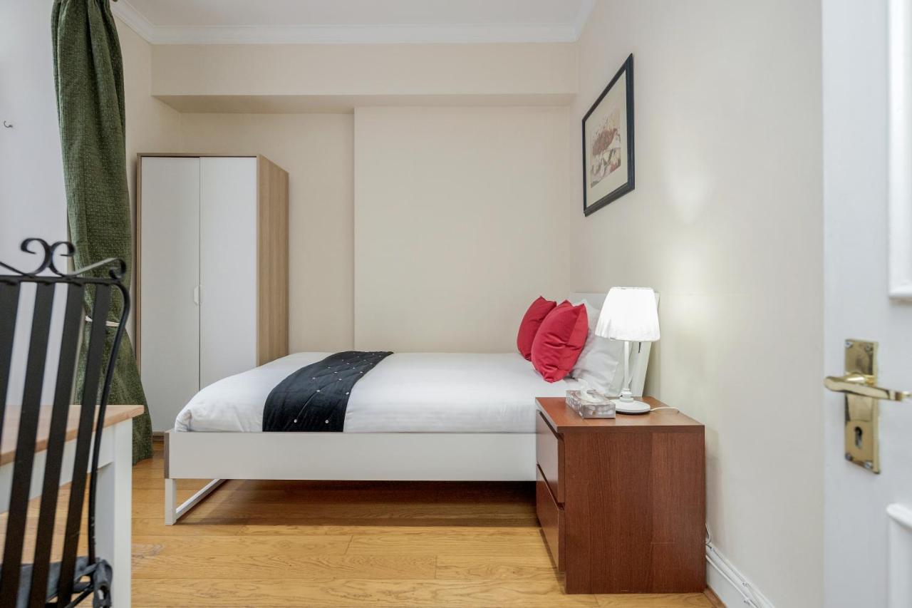 Oxford Street Homestay London Exteriör bild